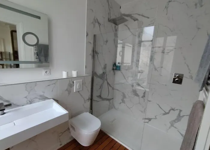 아파트 Familial Hyper Centre *