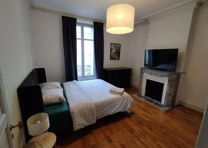 아파트 Familial Hyper Centre *